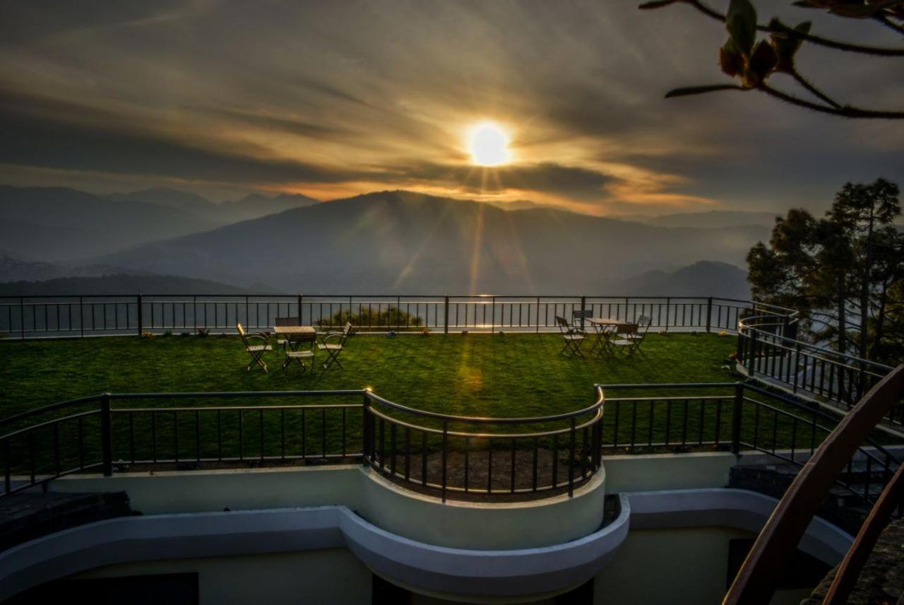 Imperial Heights Hotel Almora Kültér fotó